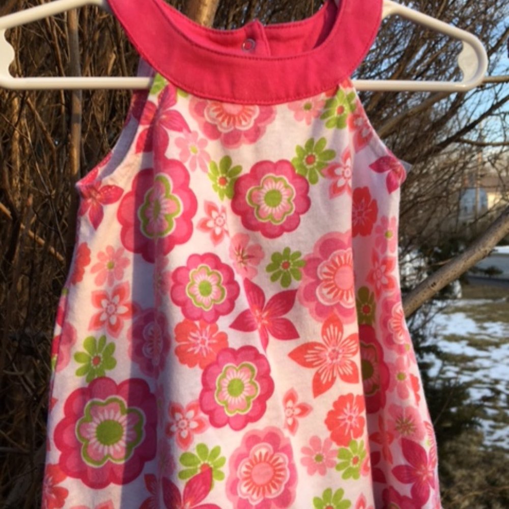 Cute, Fushia Pink,& White, Flowered Tunic/Dress, EUC & Matching onesie 3-6mnths